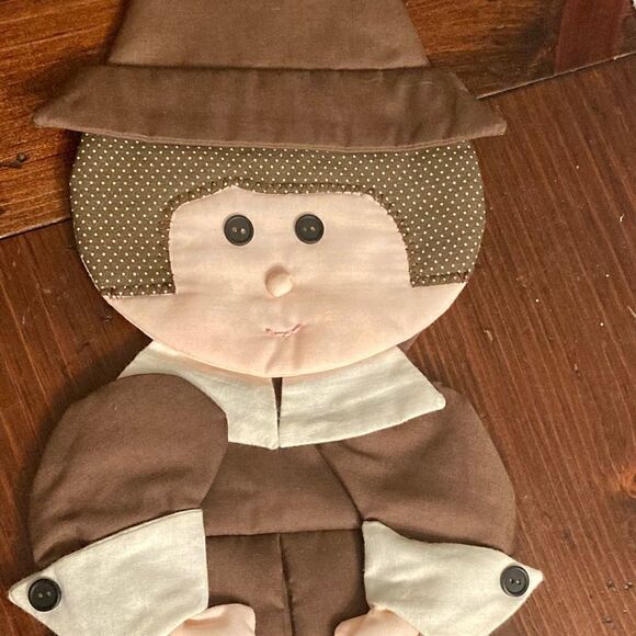 Thanksgiving Pilgrim Pot Holder  - Picture 9 of 10